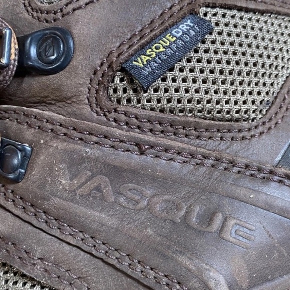 VASQUE Mens 7742 BREeze Waterproof Hiking Boots Sz Mens 8.5M - Picture 13 of 15